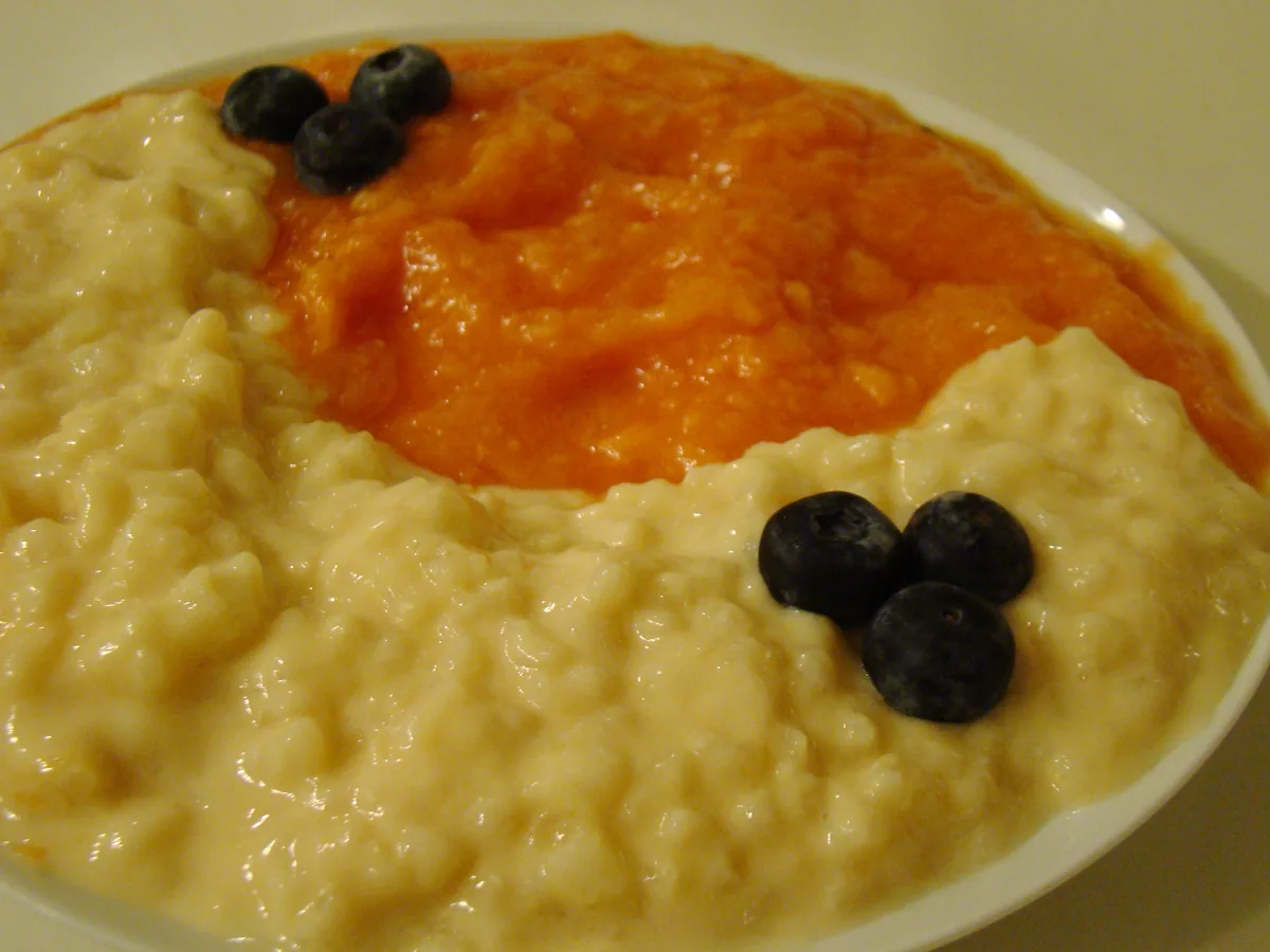 Papaya chia pudding