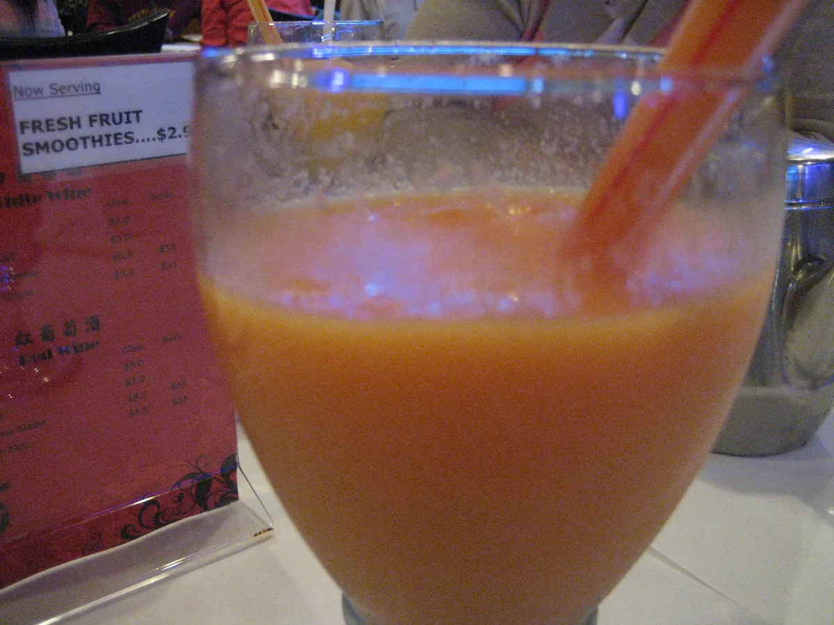 Papaya oat breakfast smoothie