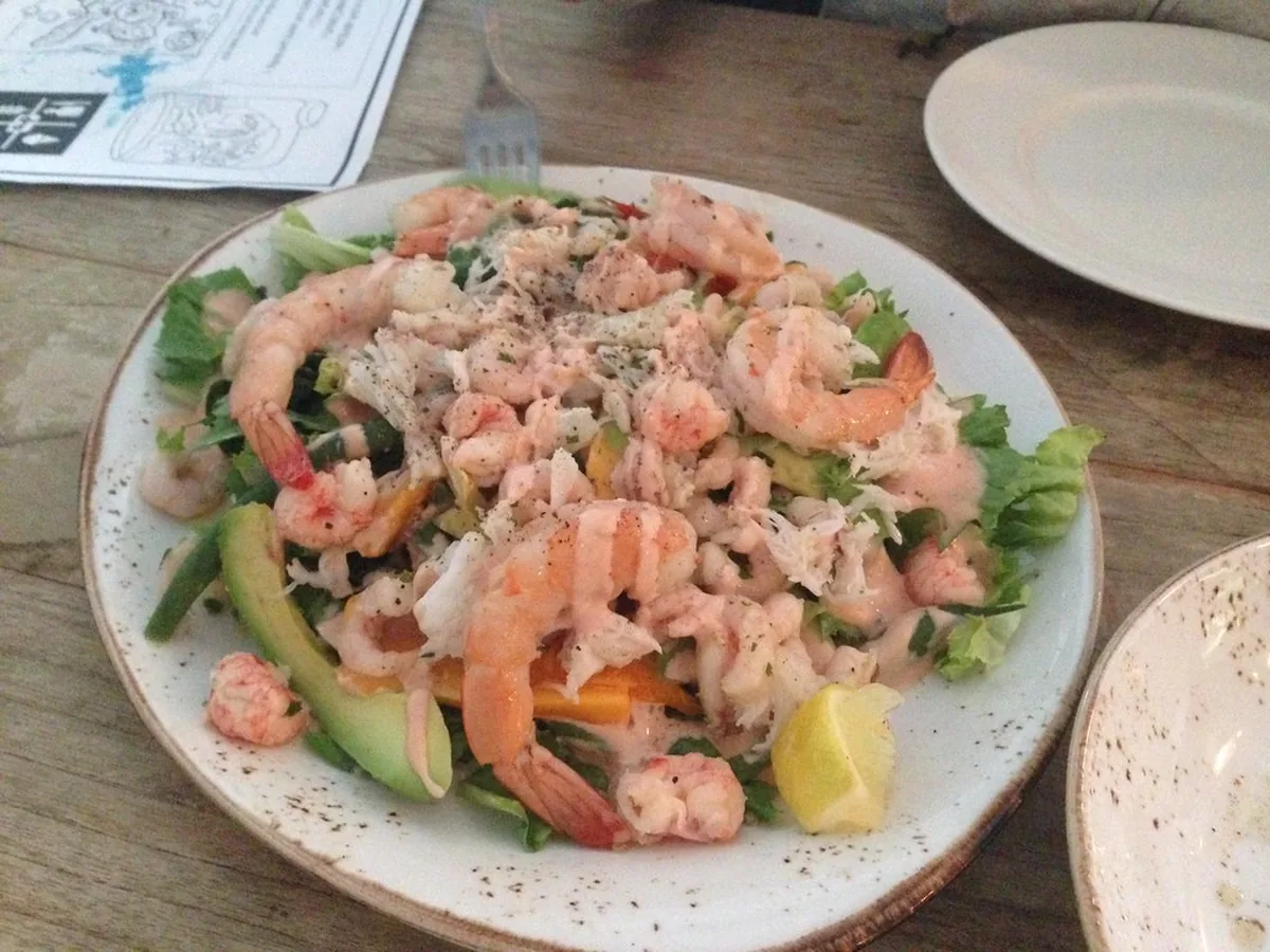 Papaya quinoa salad